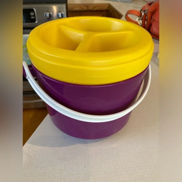 Vintage Tupperware toys shape o bucket sorter - Picture 2 of 5